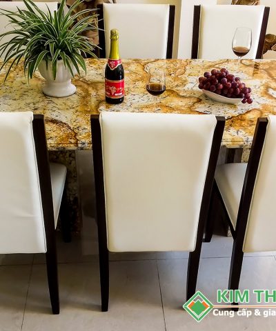 Đá Hoa Cương Vàng Brazil Solarius ốp mặt bàn bếp